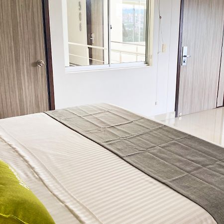 Ayenda 1136 Mh Hotel Pereira Buitenkant foto