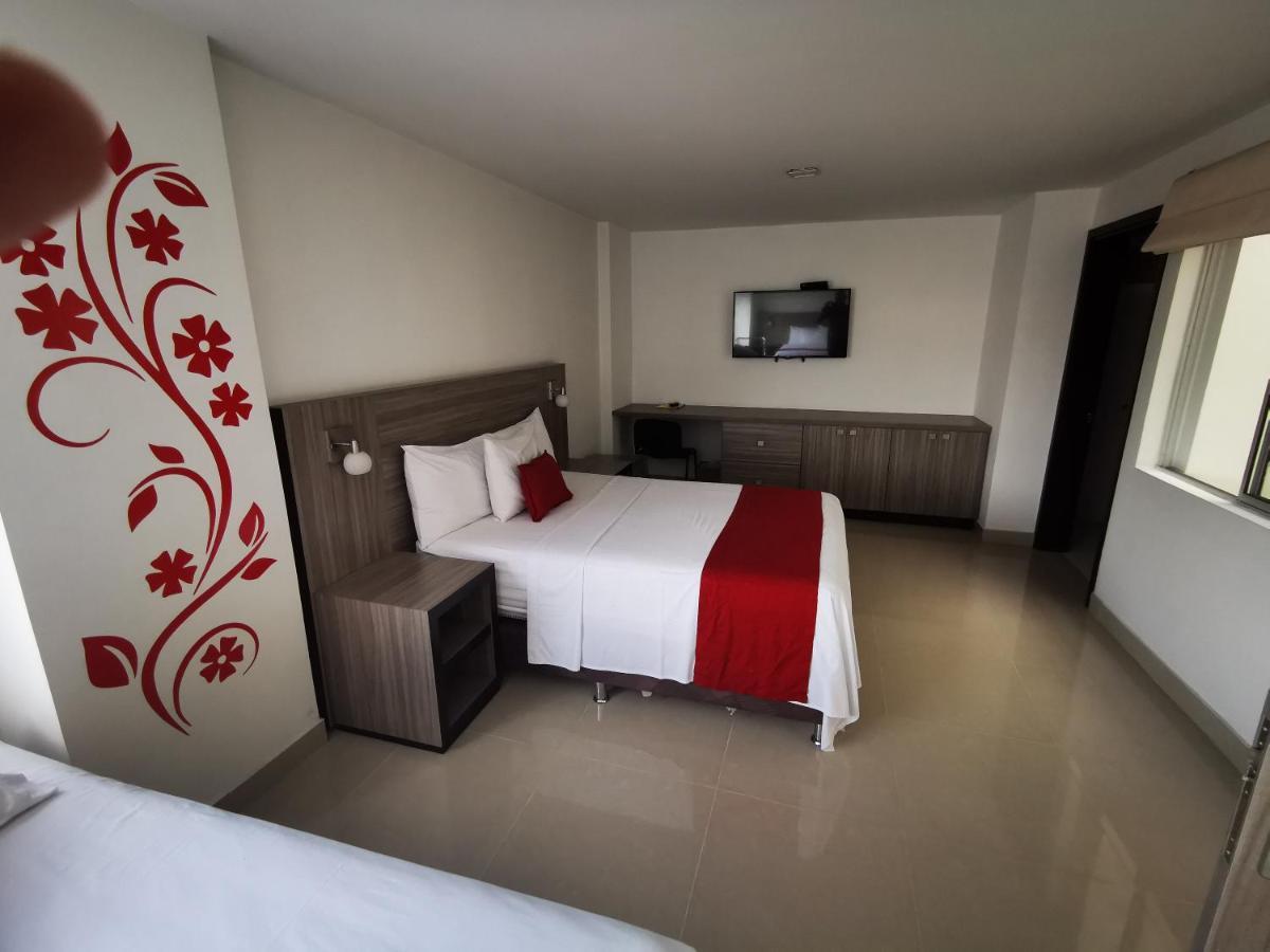 Ayenda 1136 Mh Hotel Pereira Buitenkant foto
