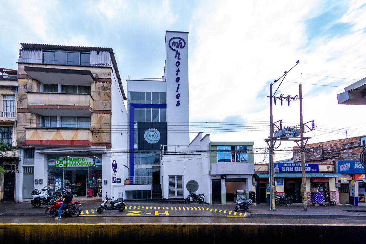 Ayenda 1136 Mh Hotel Pereira Buitenkant foto
