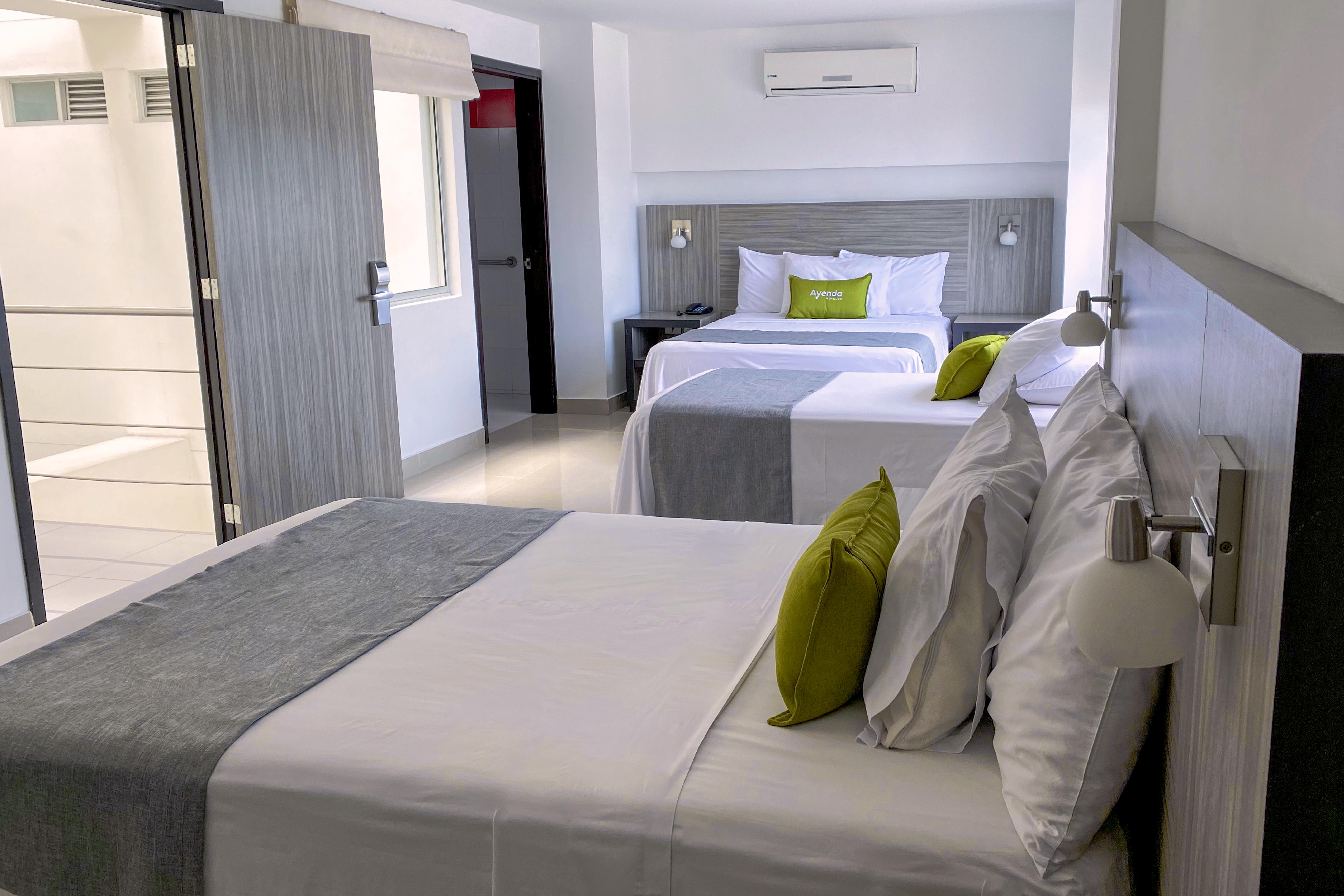 Ayenda 1136 Mh Hotel Pereira Buitenkant foto