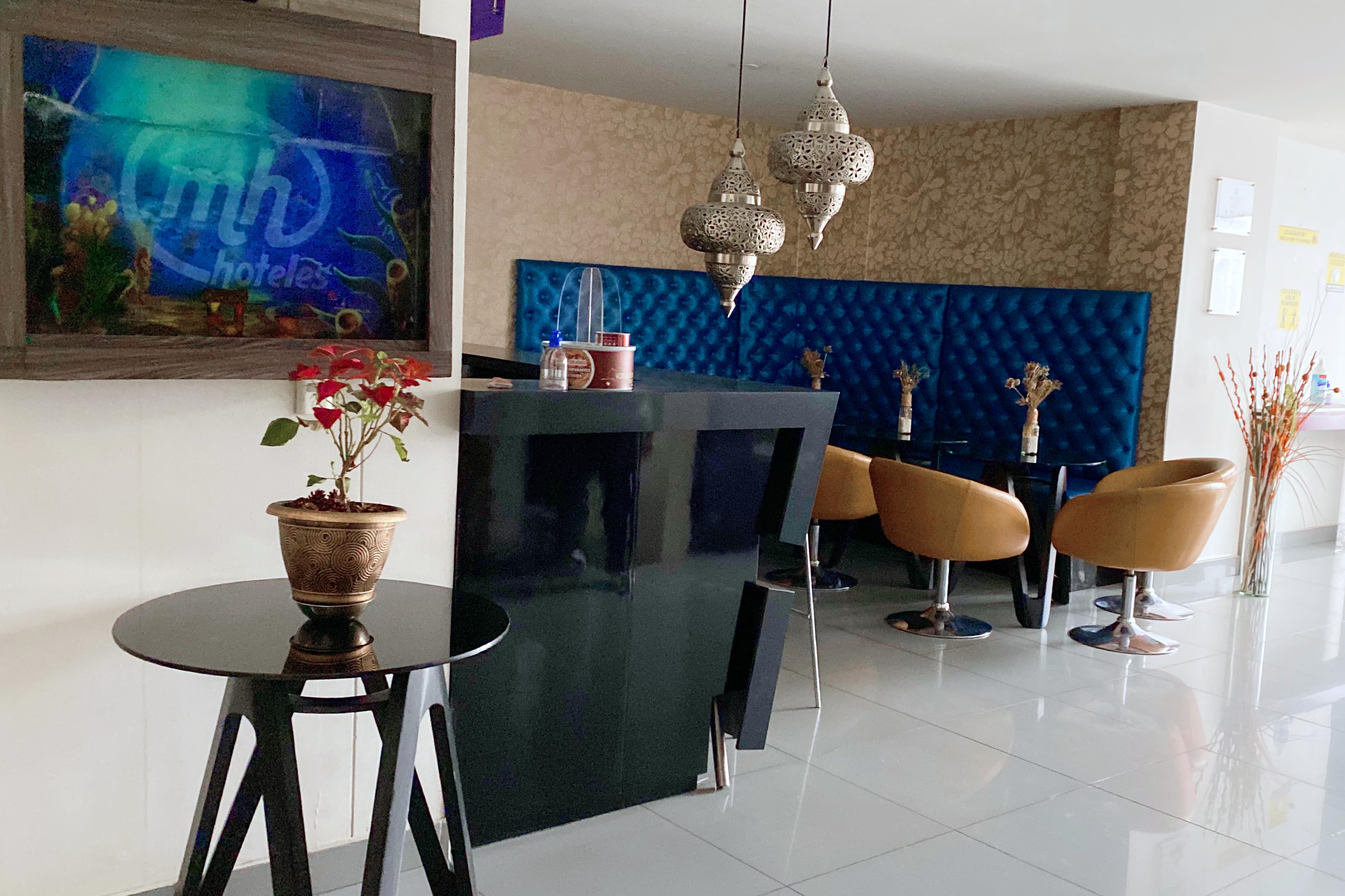 Ayenda 1136 Mh Hotel Pereira Buitenkant foto
